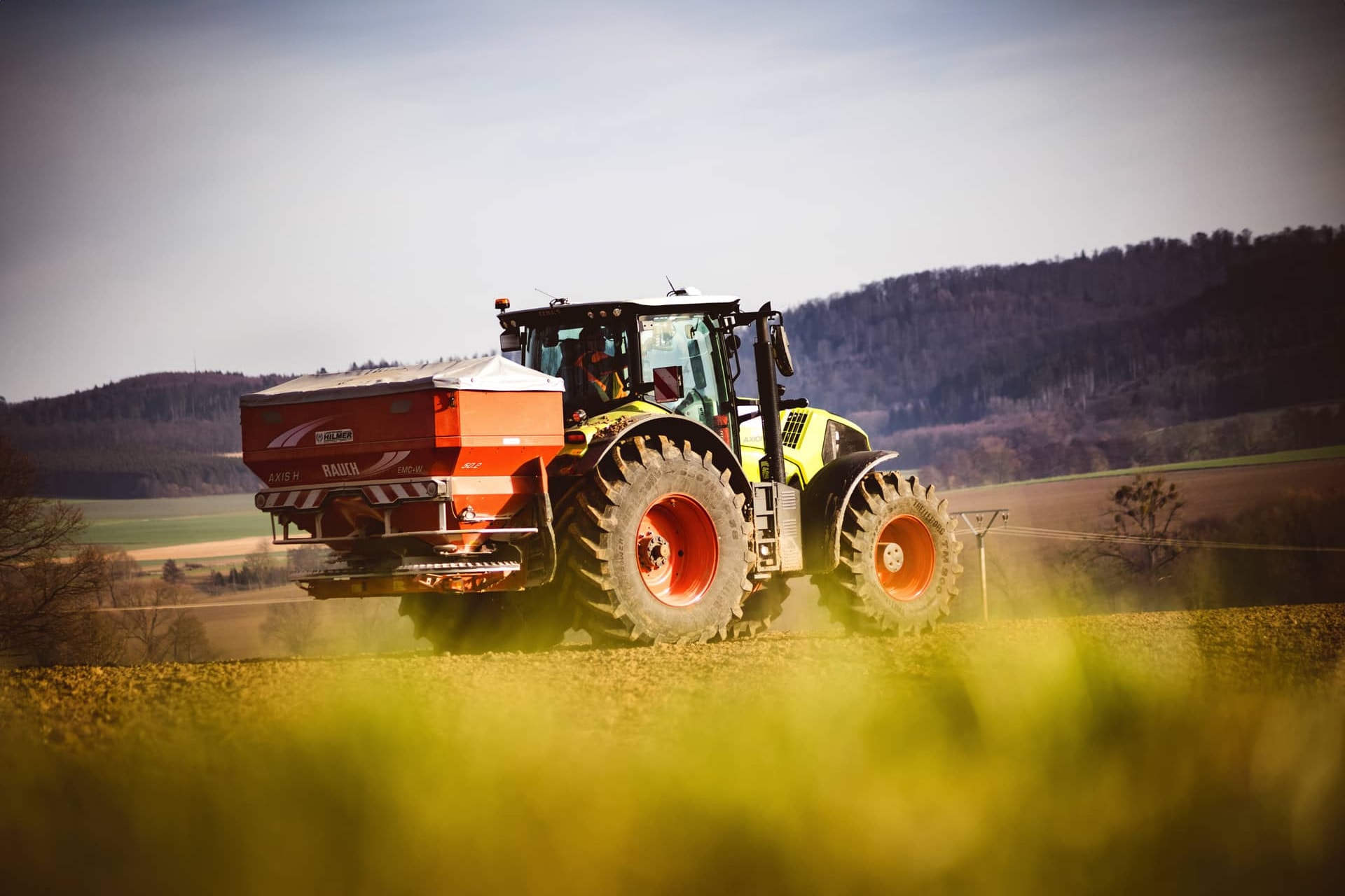 Traktor auf dem Feld